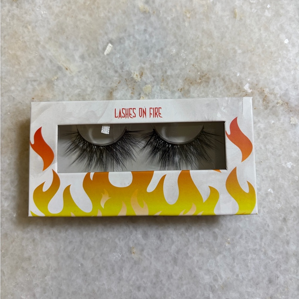 Lashes in style “Diamond”